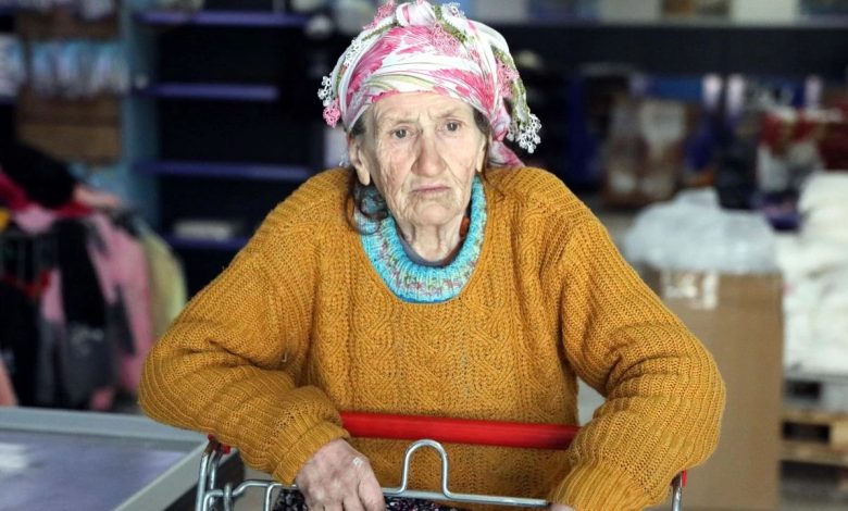 Gaziantep'te yaşayan 72 yaşındaki hurdacı kadının yaptığı bağış, duyanları duygulandırdı.