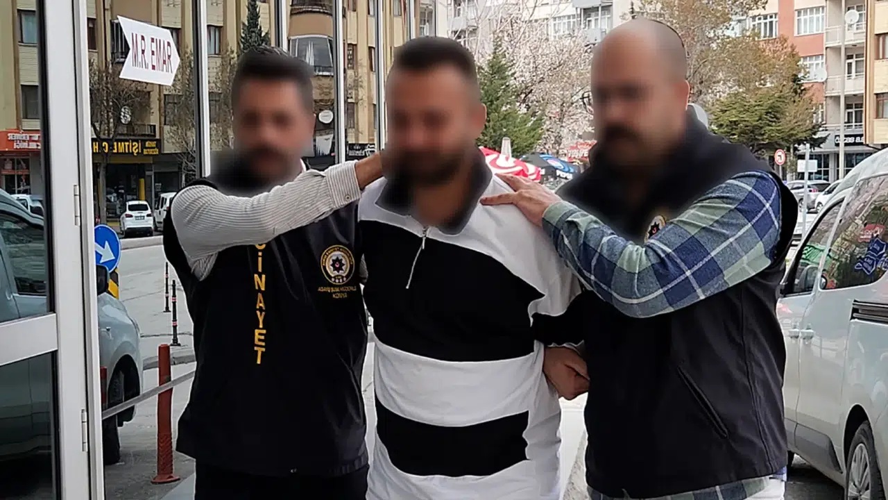 Konya’nın Meram ilçesinde tüyleri diken diken eden bir cinayet yaşandı. Mehmet Akif Tosun’un babası Tahsin Tosun’u öldürdü.