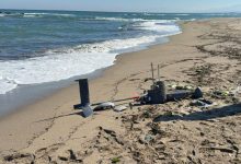 Sakarya’nın Karasu ilçesinde sahilde parçalanmış halde bir insansız hava aracı bulundu.
