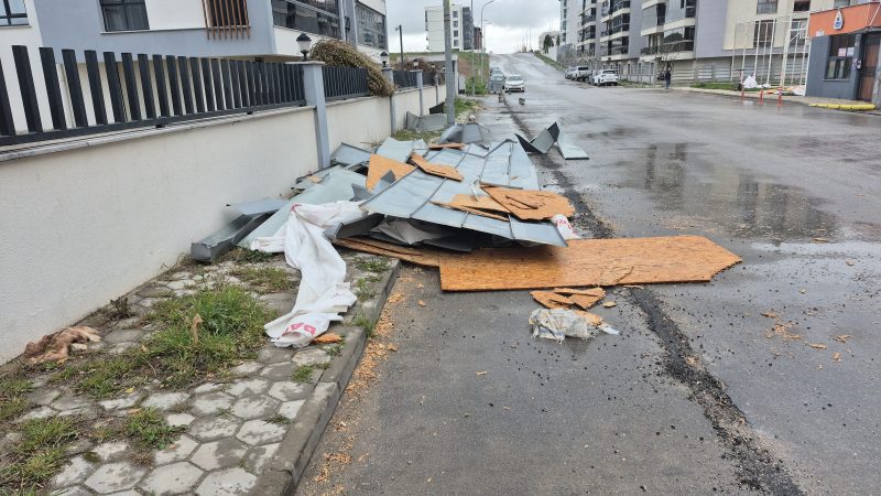 Eskişehir'de fırtına korkuttu