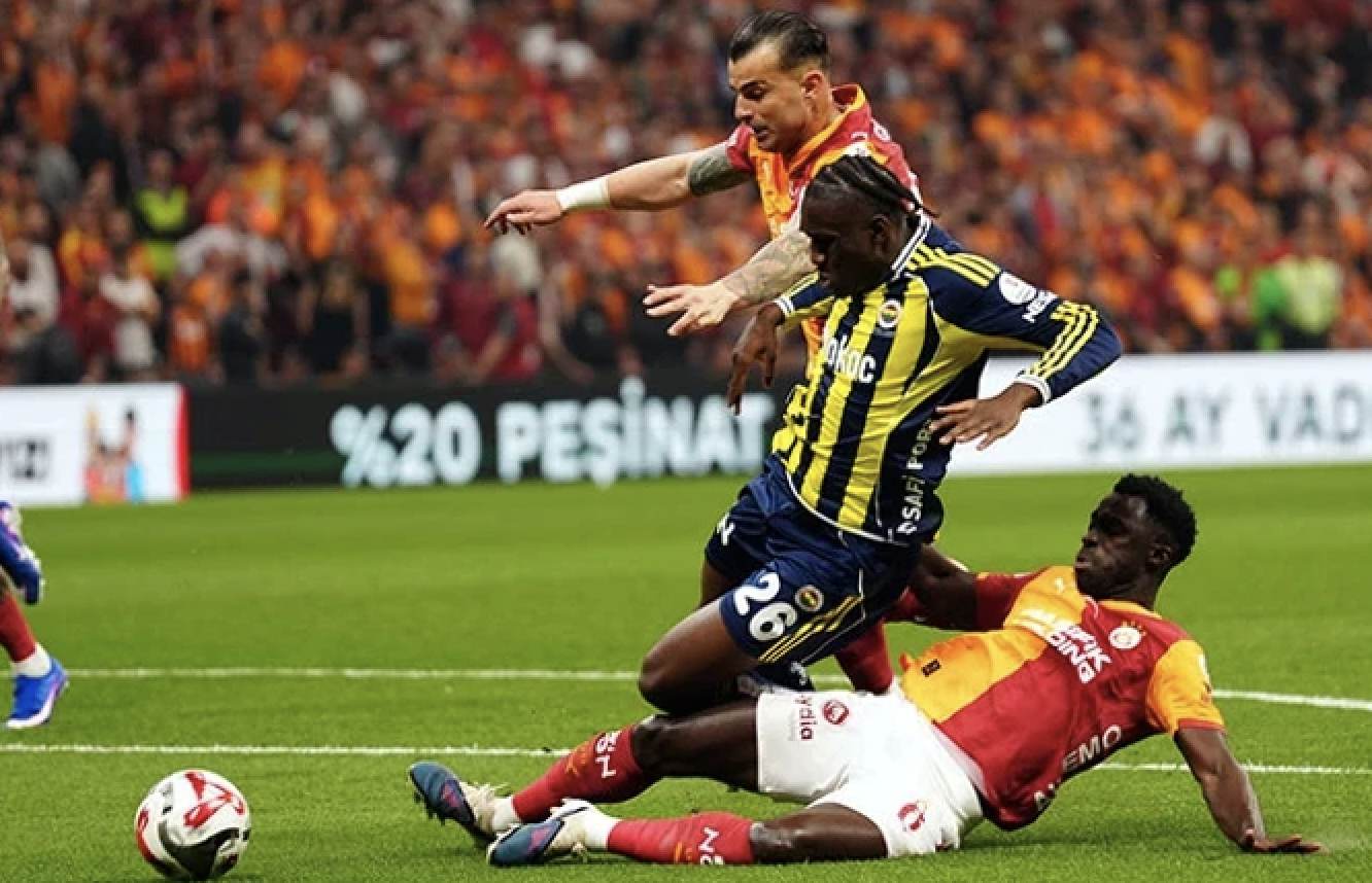 Galatasaray Şampiyonluk yolunda: Galatasaray 3-0 Fenerbahçe