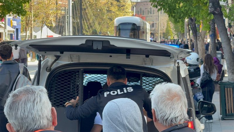 Eskişehir’de çocuktan yaşlıya darp