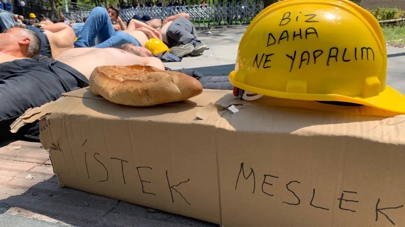 Eskişehir’den Ankara’ya yürüyerek hak arayışını sürdüren Doruk Madencilik işçilerinin eyleminde uzlaşma sağlandı.