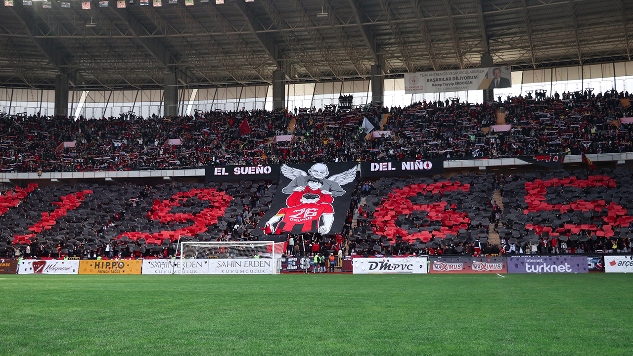 Eskişehirspor lider Kütahyaspor'u 4-0 yendi 1 eses2