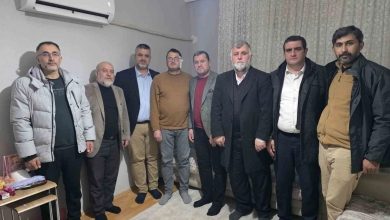 Manisa’nın Salihli ilçesinde imam Harun Oğul, yatsı namazı sonrası bıçaklı saldırıda yaralandı.