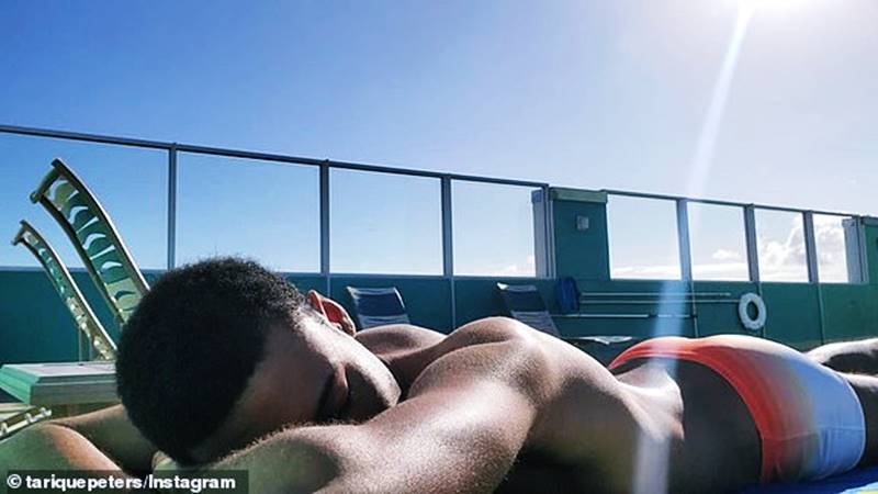Instagram'a Plajdan Fotoğraf Yükledi, Tutuklandı 1 hawai instagram karantina