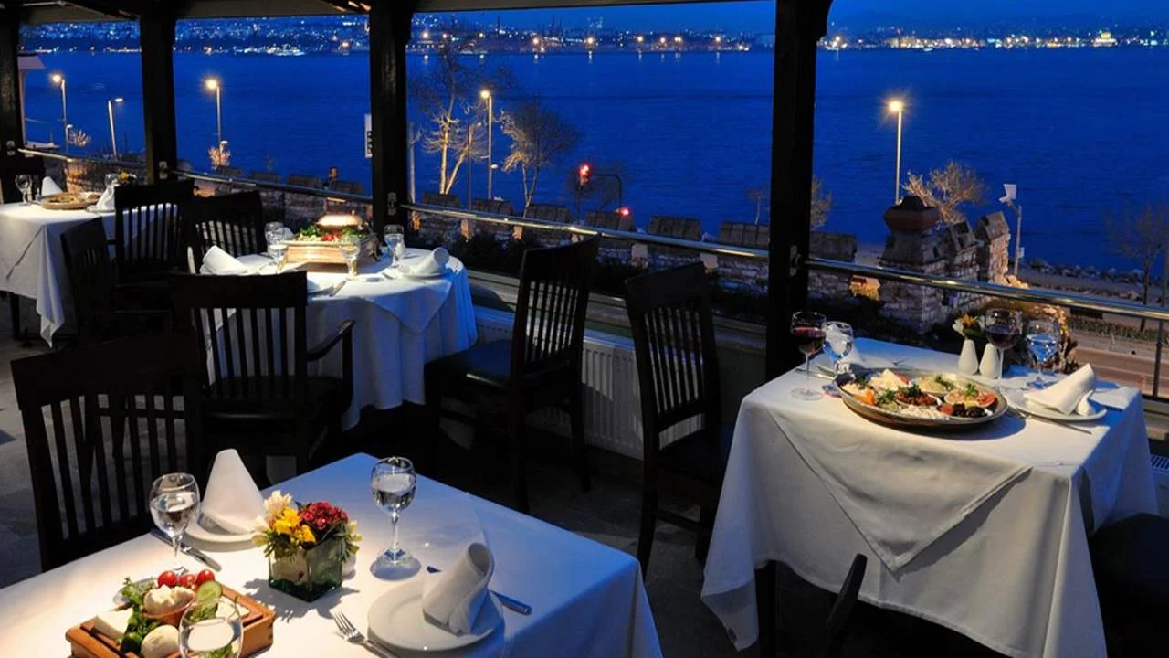 Oteller ve Restoranlar Açılıyor mu? 1 Restoranlar Ne Zaman Açılacak?