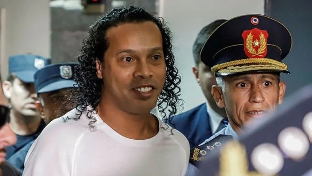 Lüks Oteldeki "Esaret" Bitti! Ronaldinho Serbest 1 ronaldinho
