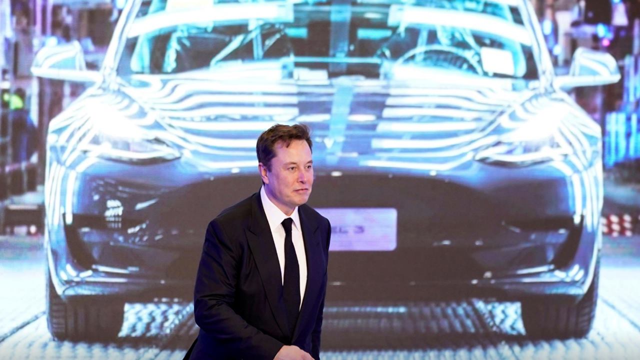 Elon Musk Konuştu, Tesla 50 Milyar Dolar Değer Kaybetti