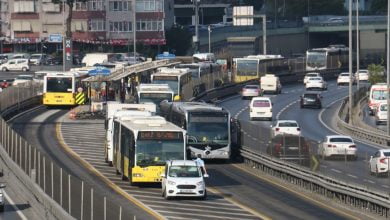 istanbul toplu tasima ayakta yolcu