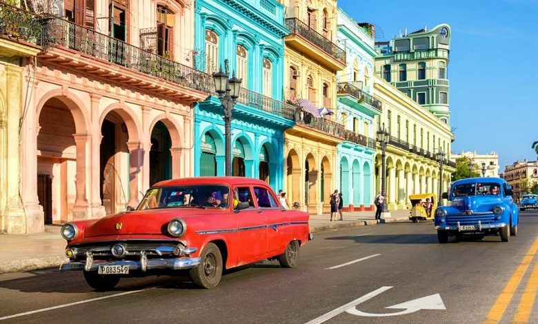Küba Turistlere Kapılarını Açıyor