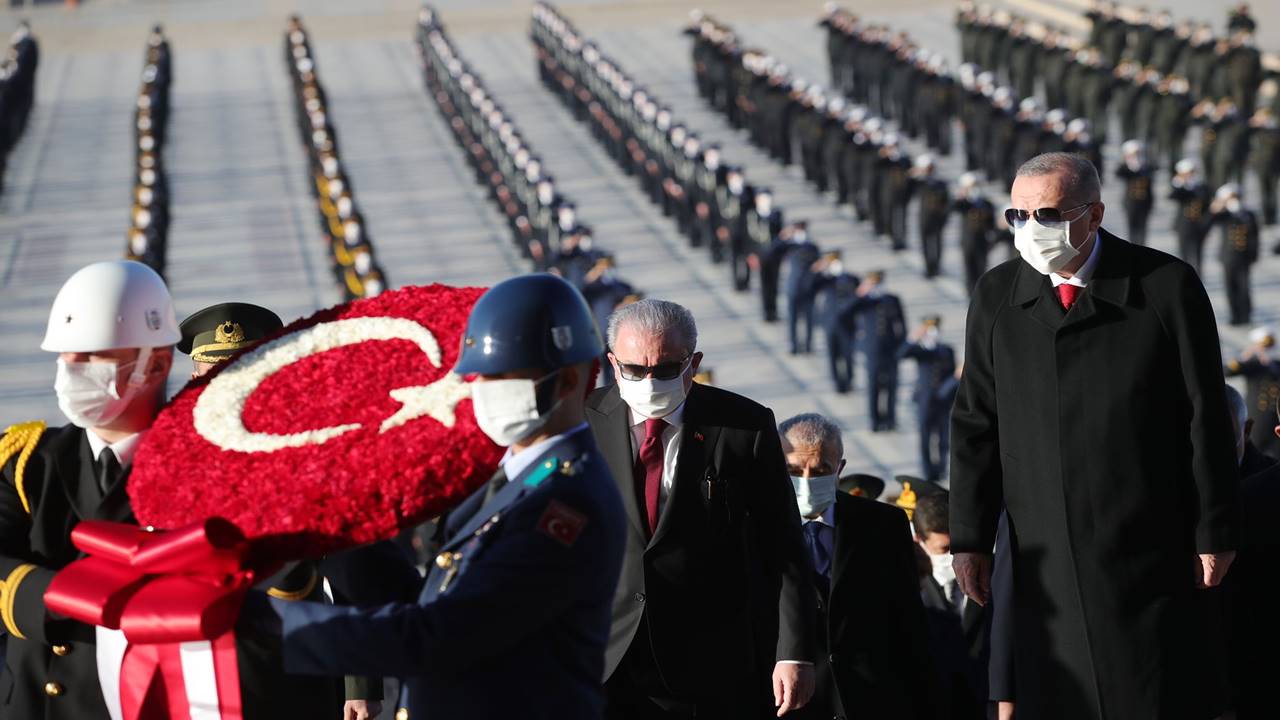 Anıtkabir'deki Devlet Törenine Erdoğan da Katıldı