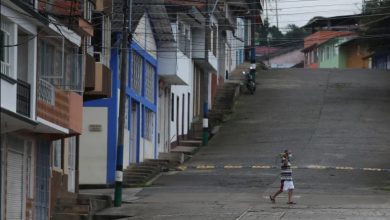 Kolombiya'da sokağa çıkma yasağı başladı
