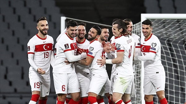 Türkiye Letonya maçı seyircili oynanacak