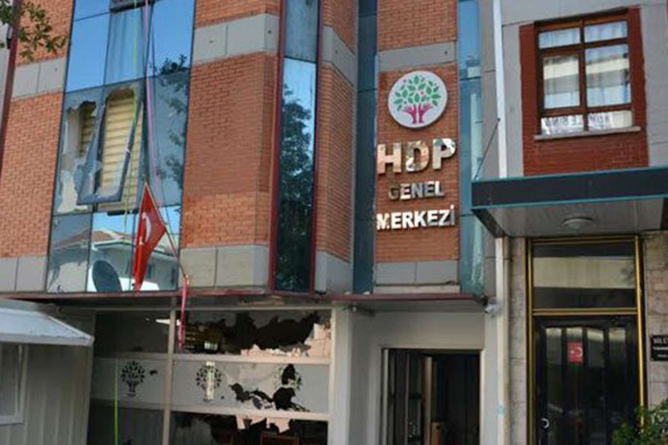 HDP'nin kapatılması istemiyle dava açıldı