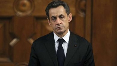 Nicolas Sarkozy: Eski Fransa Cumhurbaşkanı 2 yılı ertelemeli 3 yıl hapis cezası aldı.