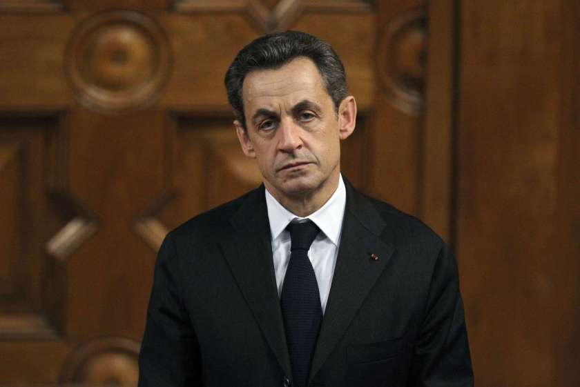 Nicolas Sarkozy: Eski Fransa Cumhurbaşkanı 2 yılı ertelemeli 3 yıl hapis cezası aldı.