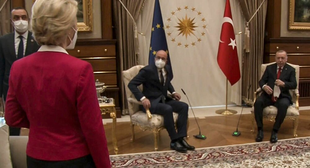 AB Konseyi Başkanı Michel, Türkiye ziyaretindeki protokol düzeni eleştirilerini yanıtladı 1 AB Konseyi Baskani Michel Turkiye ziyaretindeki protokol duzeni elestirilerini yanitladi