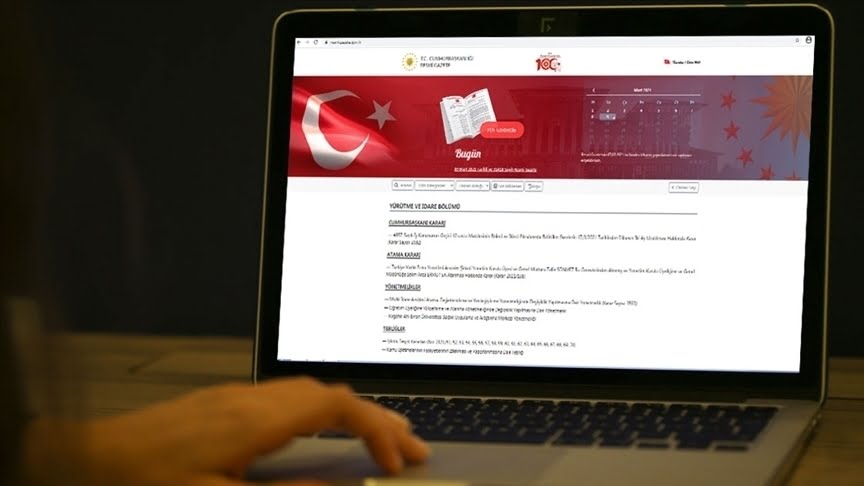 Kamuda mesai saatlerine ilişkin genelge Resmi Gazete'de 1 Kamuda mesai saatlerine iliskin genelge Resmi Gazetede