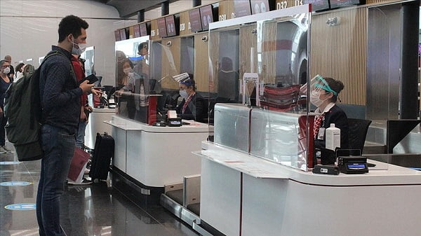 Türkiye ile Azerbaycan arasında kimlikle seyahat dönemi 1 kapak 1