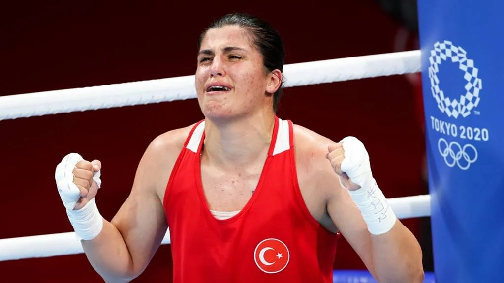 Boksta Tarihi Gün: 1 Altın 1 Gümüş 1 busenaz surmeneli altin