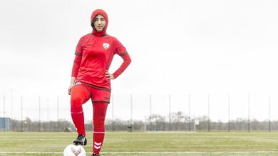 Afgan kadın futbolcular İngiltere'de: 'Ev ev arandılar, travma yaşadılar'