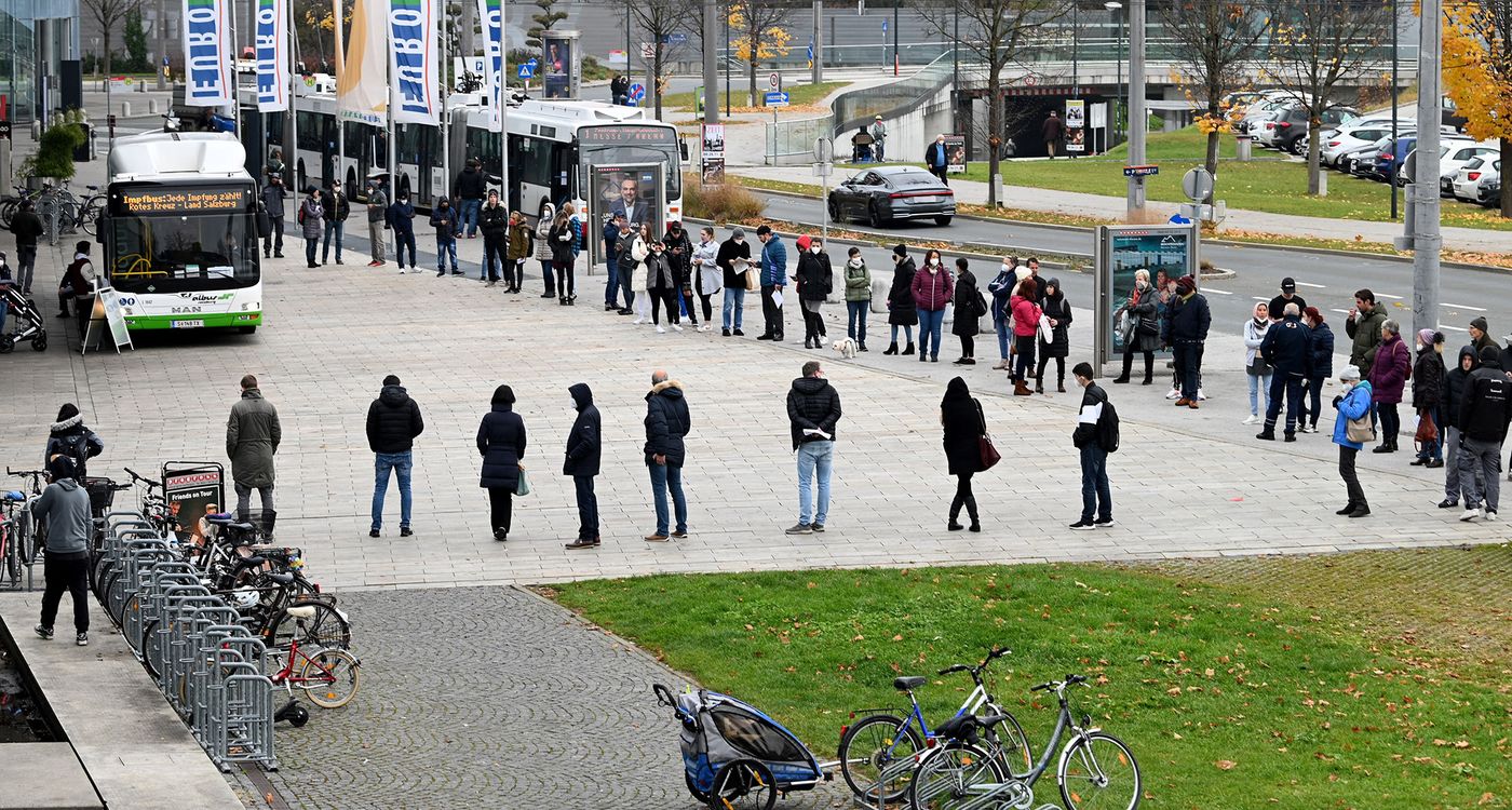 Avusturya'da aşısızlara sokağa çıkma yasağı başlıyor 1 austria pandemic