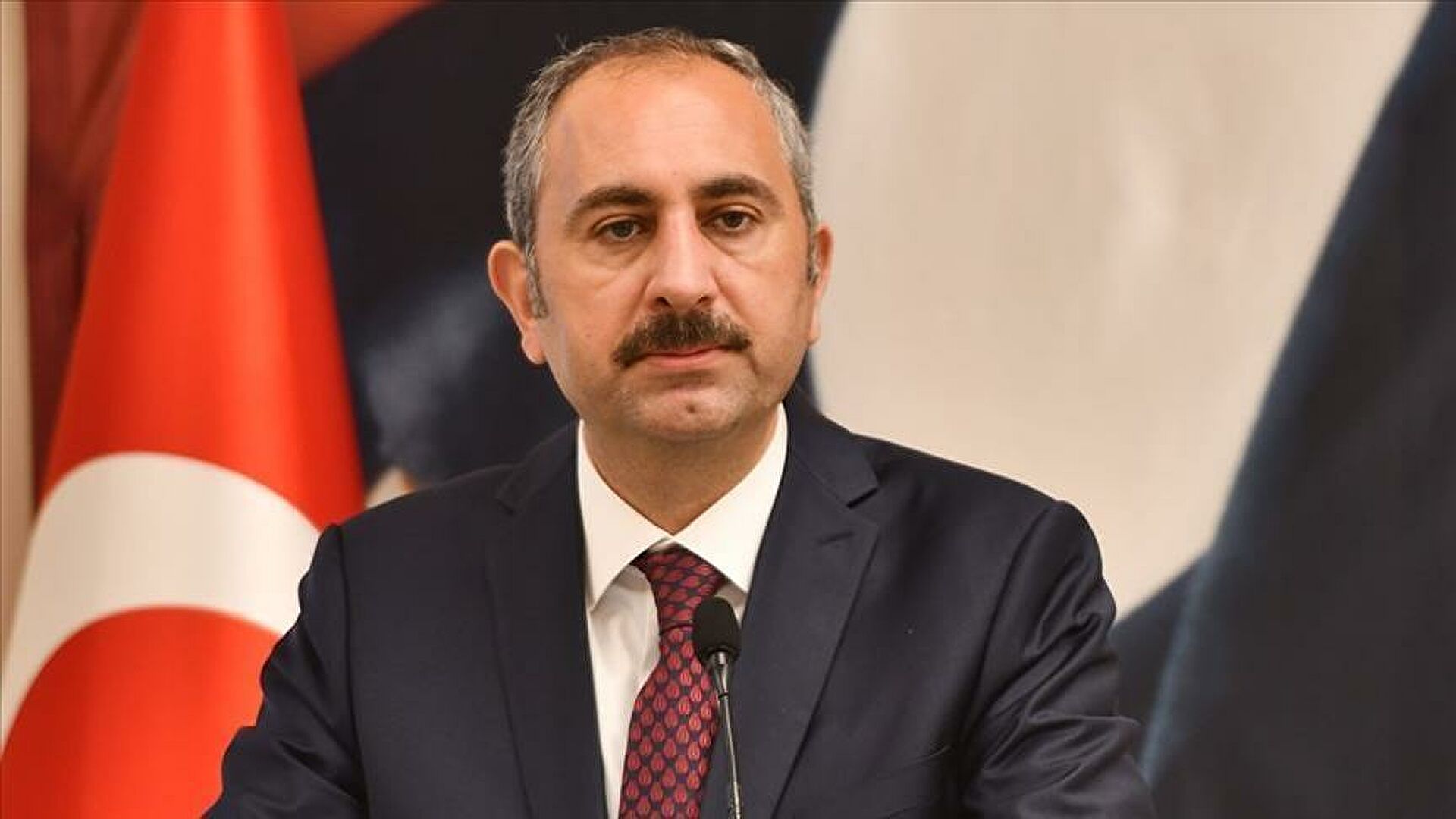 Adalet Bakanlığı Abdülhamit Gül istifa etti; yerine Bekir Bozdağ atandı