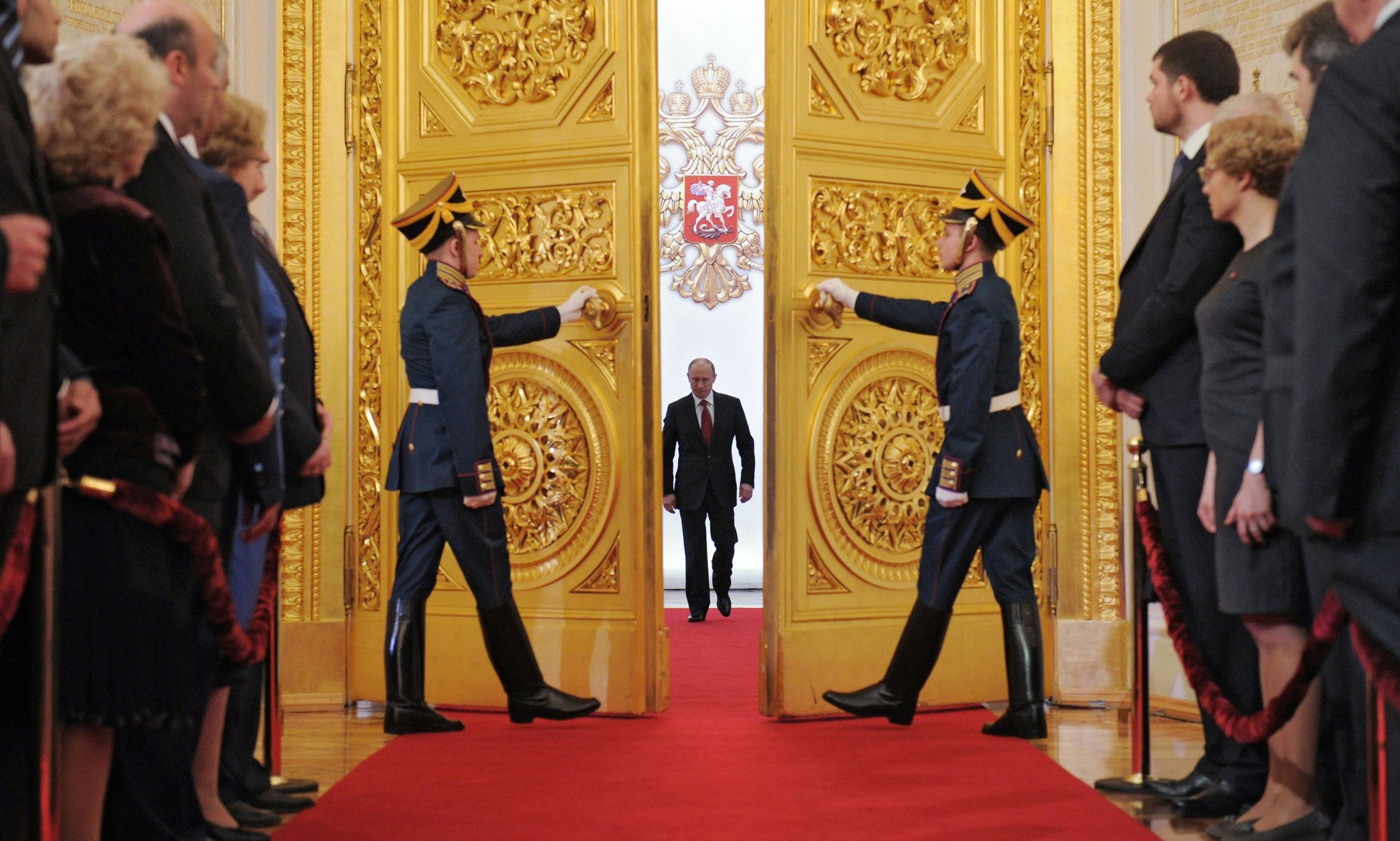Kremlin: Putin'i hedef alan herhangi bir yaptırımın kırmızı çizgiyi aşar 1 russia kremlin putin