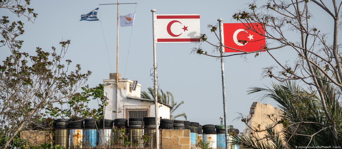 Kuzey Kıbrıs'ta hükümet istifa etti