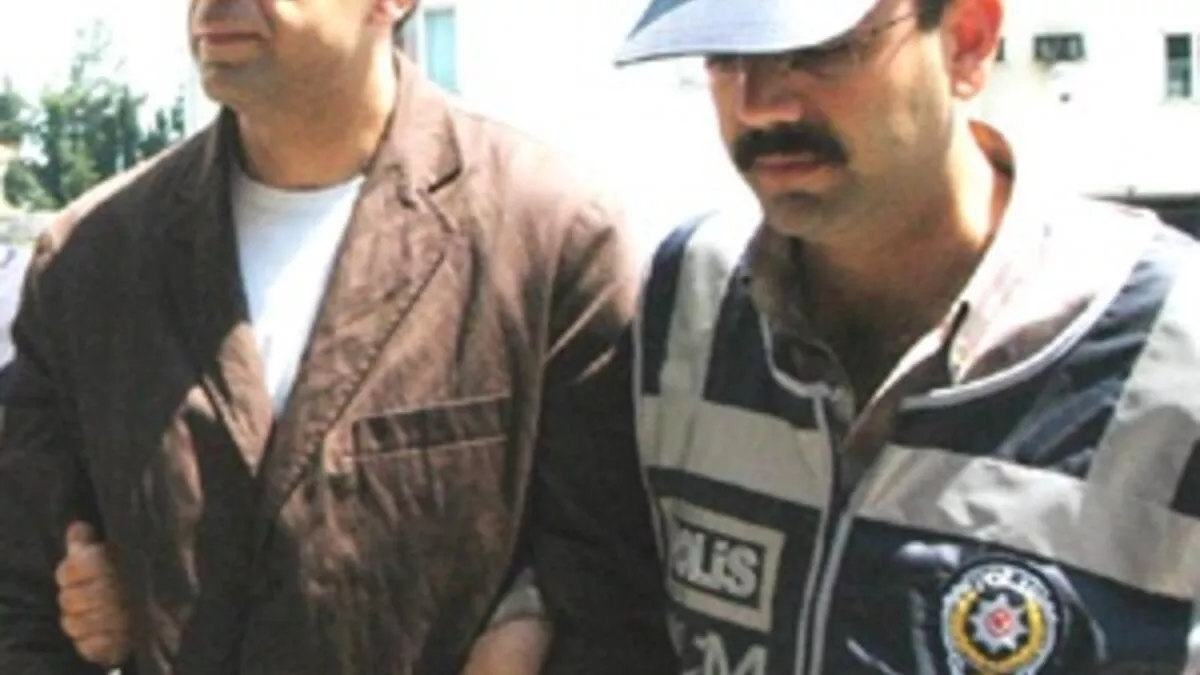 Oğuz Işıklı yakalandı, bırakıldı 1 Oğuz Işıklı yakalandı, bırakıldı