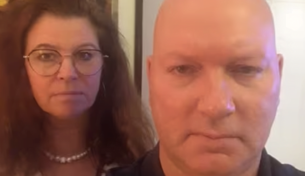 Isveç Televizyonu: "Roger ve Veronica Detur tarafından kandırıldı" 3 Isveç Televizyonu: "Roger ve Veronica Detur tarafından kandırıldı"