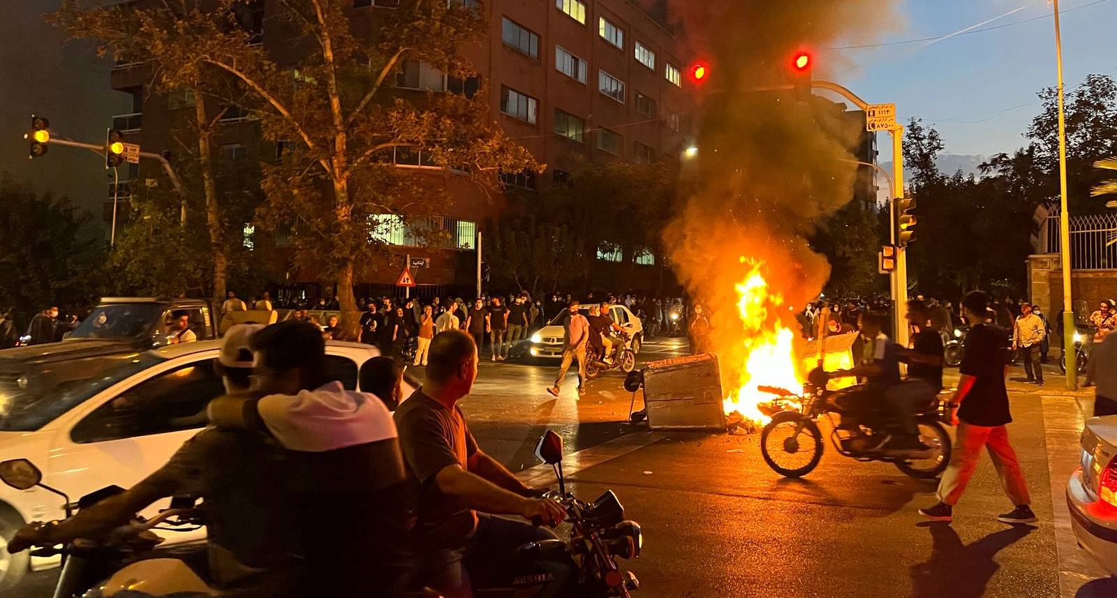 İran: Protestocular İdam Cezasıyla Karşı Karşıya