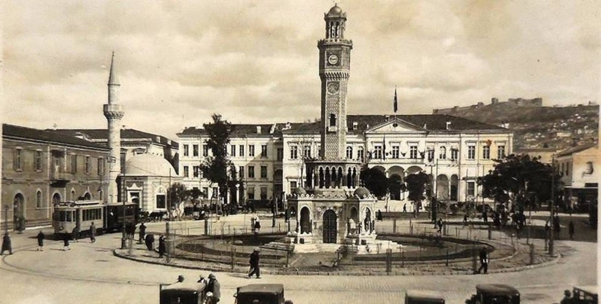 İzmir Saat Kulesi: Detaylı Bilgiler 2 İzmir Saat Kulesi - Eski Hali