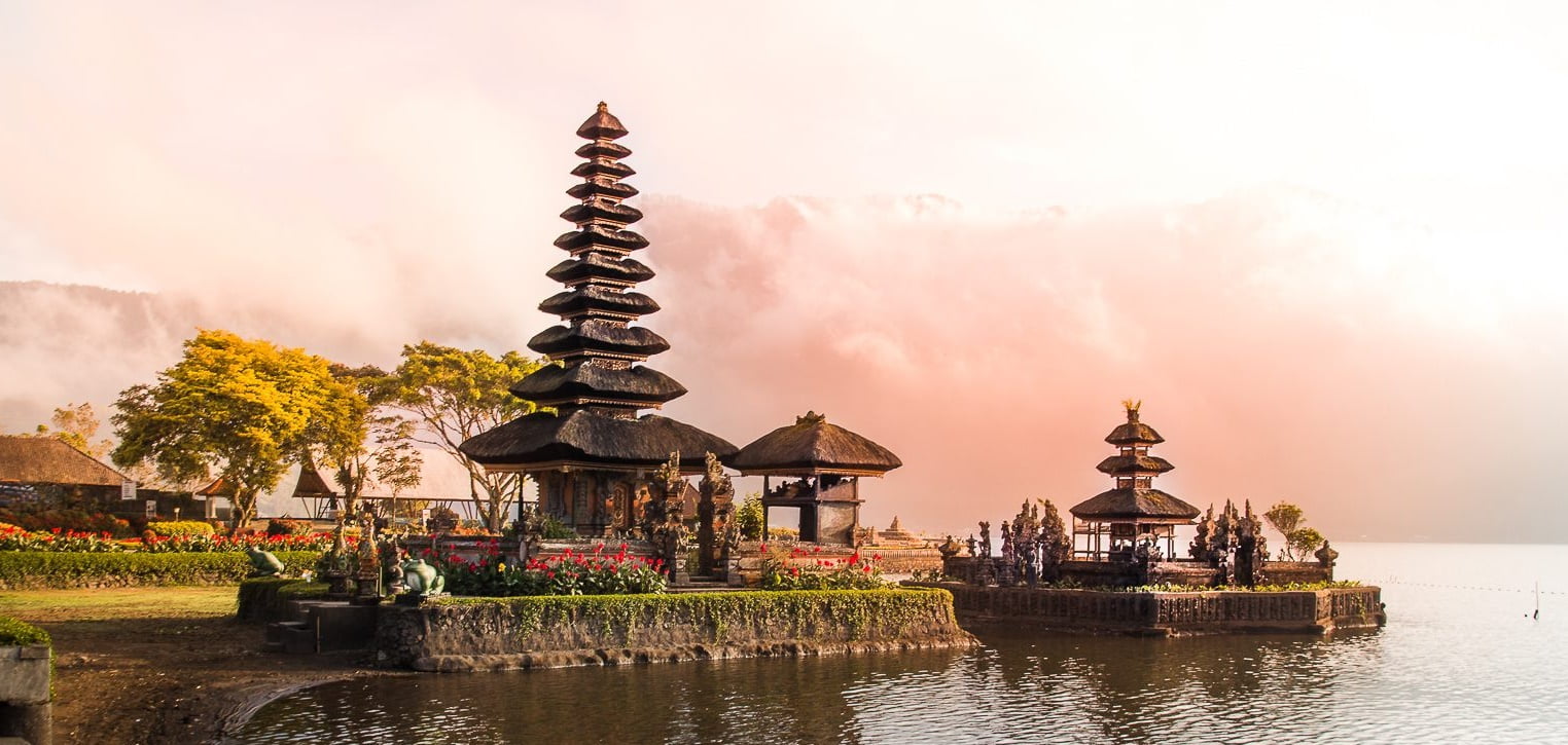 Pura Ulun Danu Bratan - Bali Gezilecek Yerler Listesi