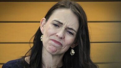 jacinda ardern istifa