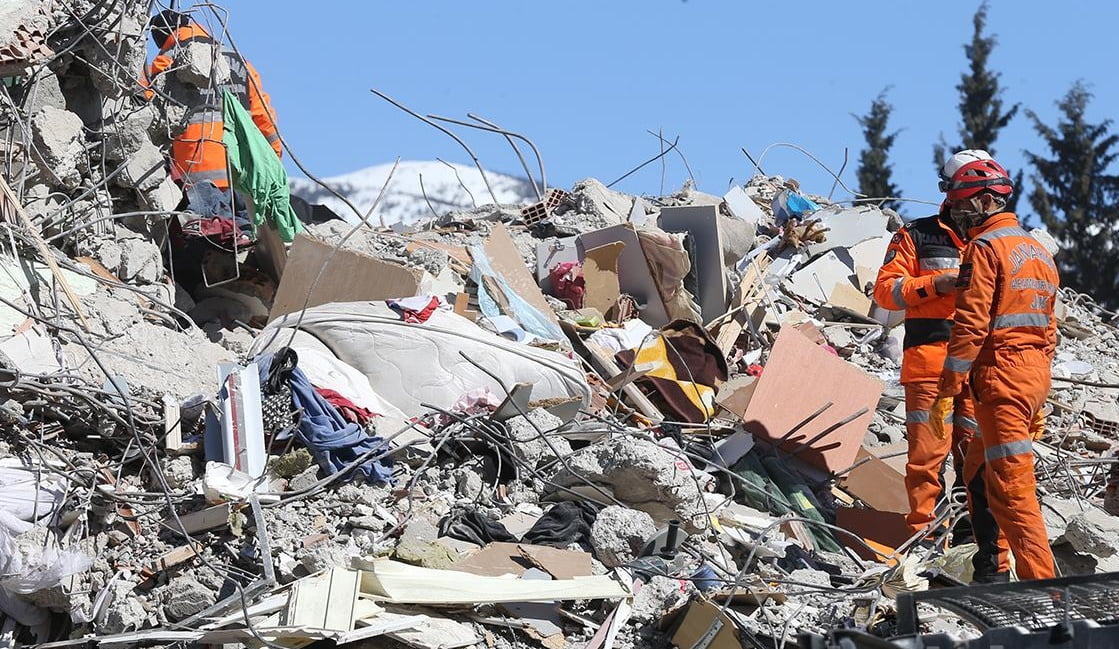 Atabey Apartmanı müteahhidi Haydar Kurtal gözaltına alındı