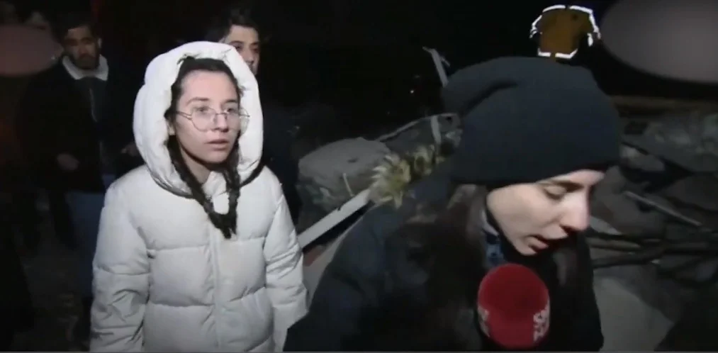 Depremzedeye Sırtını Dönen Muhabir Özür Dilemedi Kendini Savundu 1 Tuğba Södekoğlu