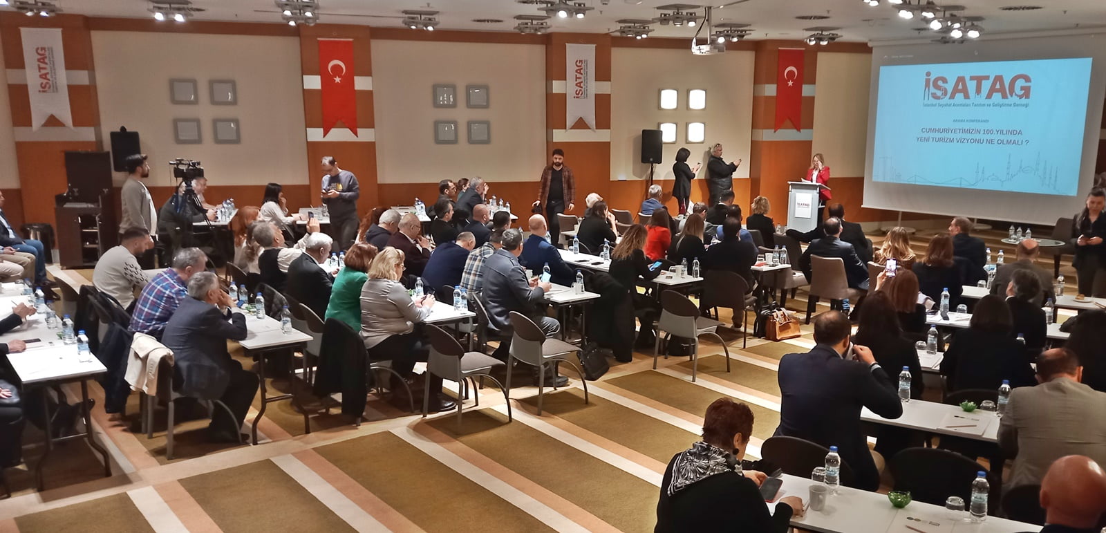 Deprem Sonrası Turizm: İSATAG Konferansı'na Yoğun Katılım İSATAG Konferansı