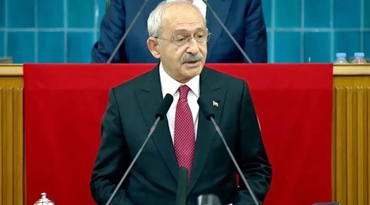 Kılıçdaroğlu İstifa Ediyor: "Son Kez Bu Kürsüdeyim" Kemal Kılıçdaroğlu İstifa Etti