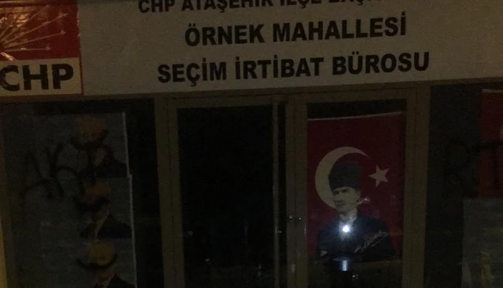 CHP Örnek Mahallesi Temsilciliğine Saldırı! 1 CHP Örnek Mahallesi Temsilciliğine Saldırı