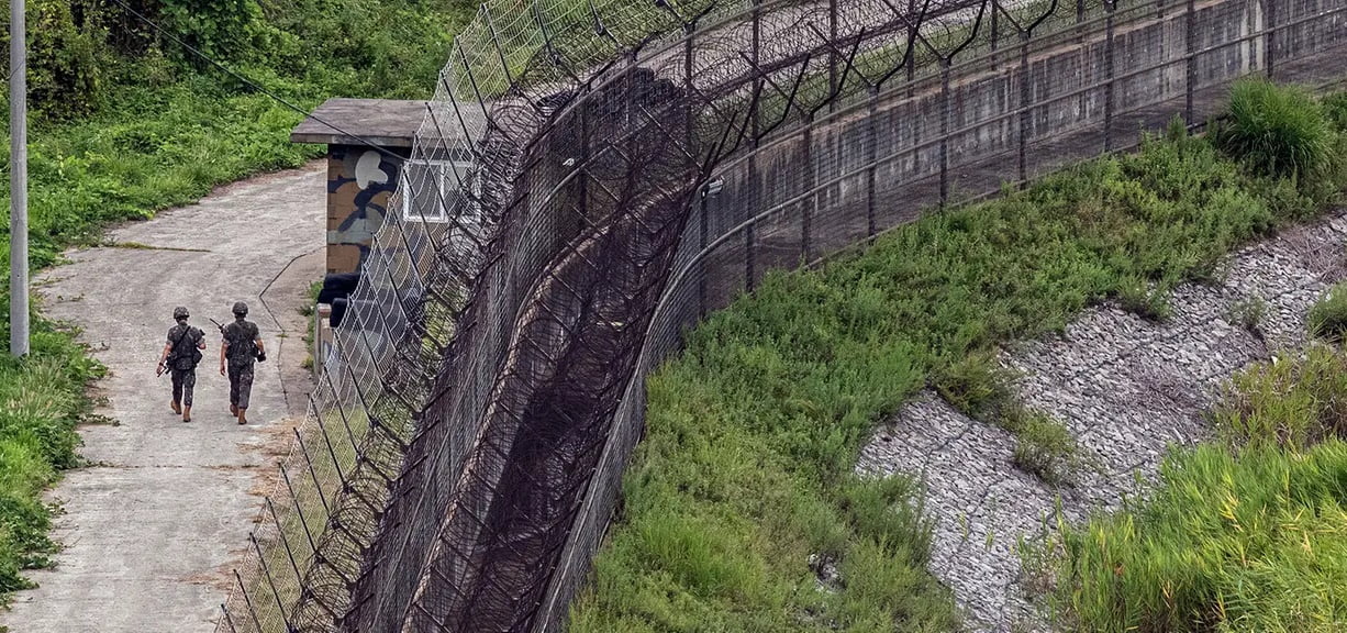 ABD Vatandaşı Kuzey Kore Sınırını Geçti