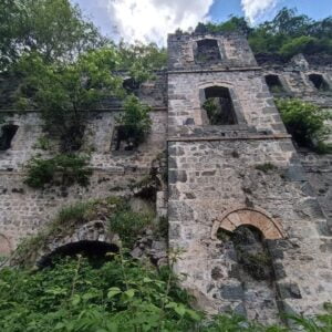 Kaderine terk edilmiş saklı tarih; Vazelon Manastırı! 7 b3715d17 f0e6 4c0f 8747 d6aff1de8edc