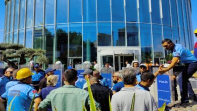 Kaçak Plazanın Yıkımını İstanbul Valiliği Engelledi! 9 Zeytinburnu'ndaki Kaçak Yapının Yıkımını İstanbul Valiliği Engelledi