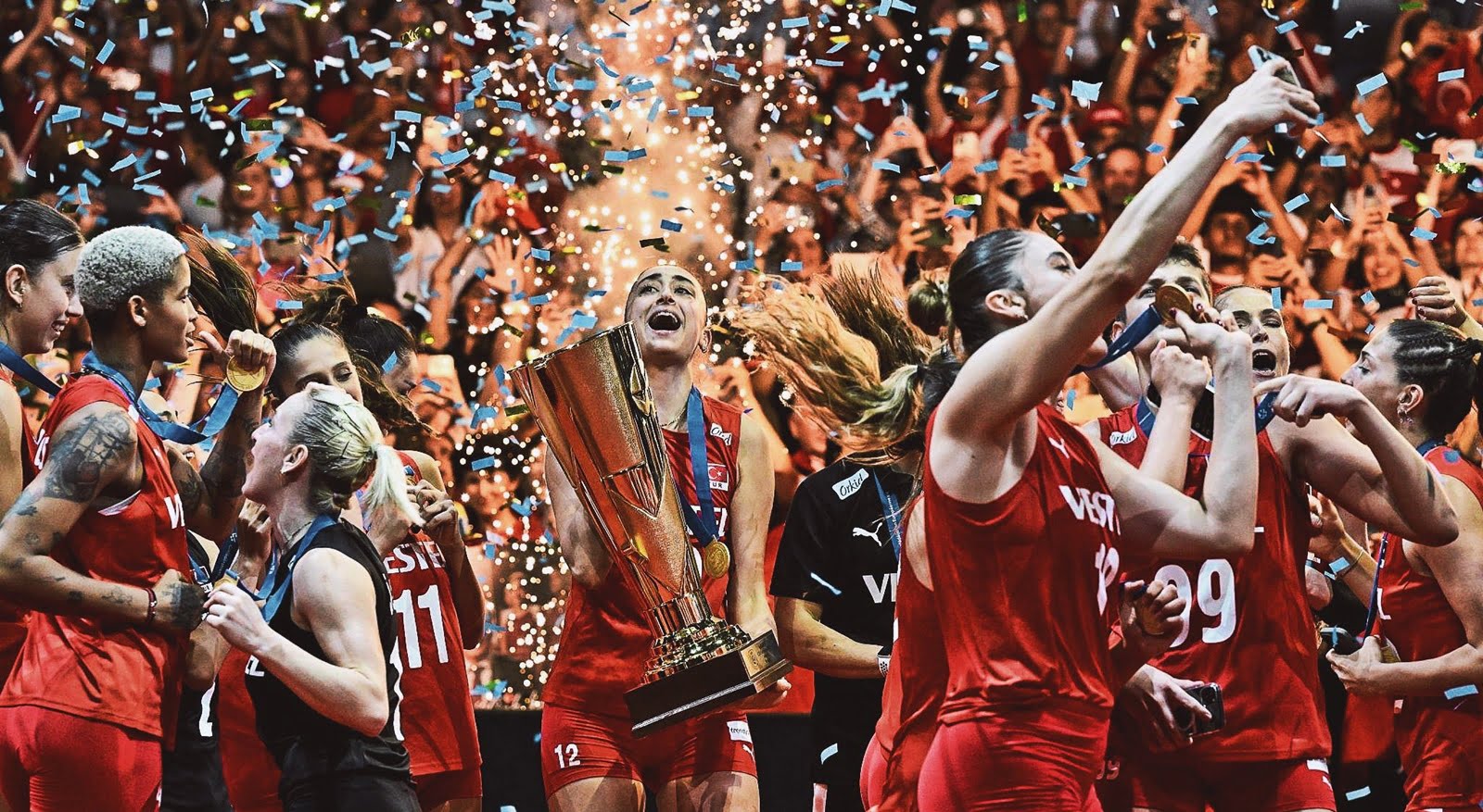 Şampiyon Kadınlardan 100. Yıl Vurgusu 1 voleybol sampiyon