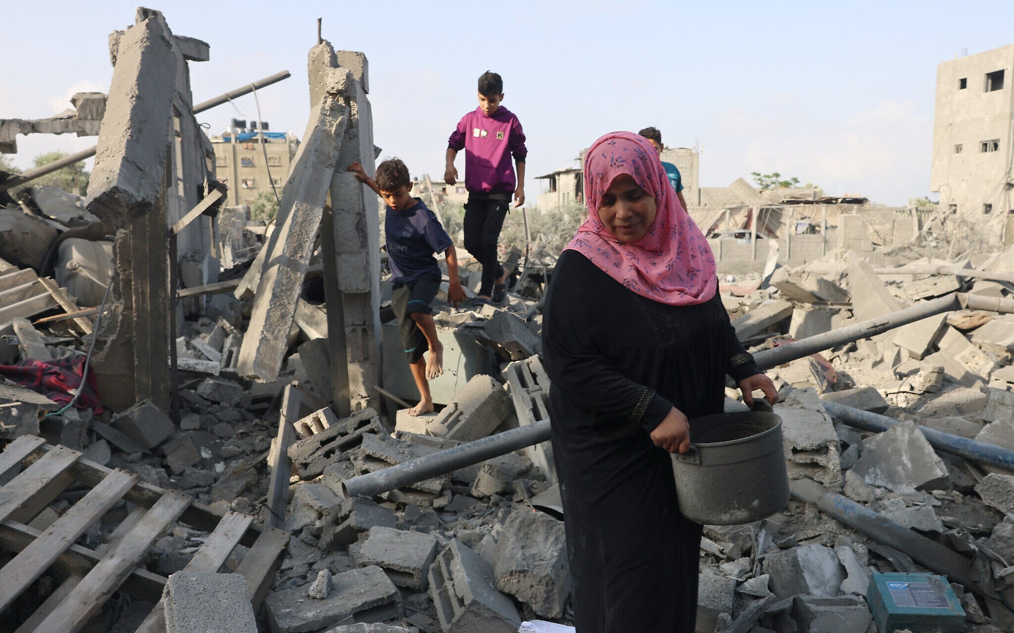 Birleşmiş Milletler (BM), Gazze Şeridi'nde 3 günlük yakıtın kaldığını bu durumun hastane ve fırınların çalışamamasına yol açacağını ifade etti.
