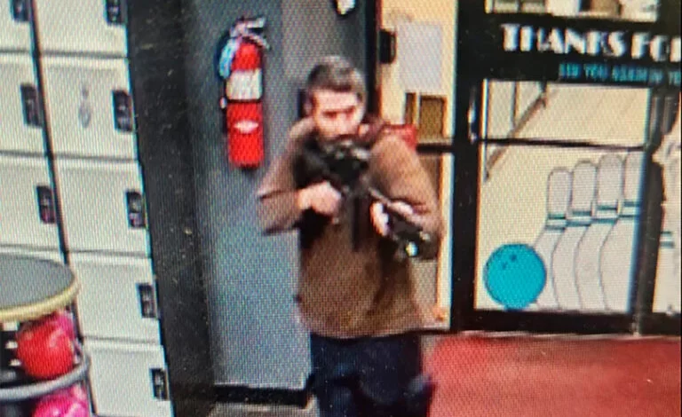 ABD'de silahlı saldırı: 22 ölü 18 ABD'nin Maine eyaletinde yaşanan silahlı saldırıda 22 kişi yaşamını yitirdi.