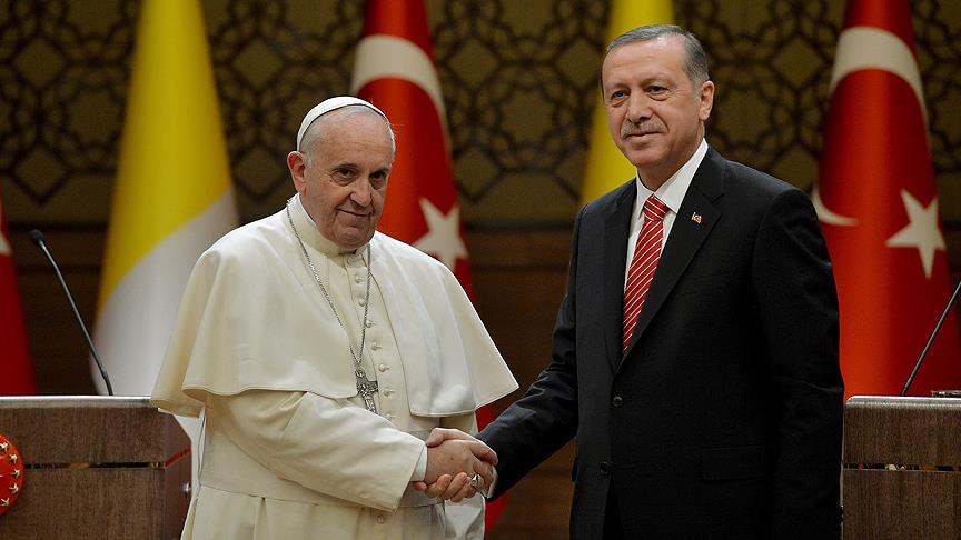 Cumhurbaşkanı Recep Tayyip Erdoğan, Katolik Hristiyanların Ruhani Lideri ve Vatikan Devlet Başkanı Papa Franciscus ile telefonda görüştü.