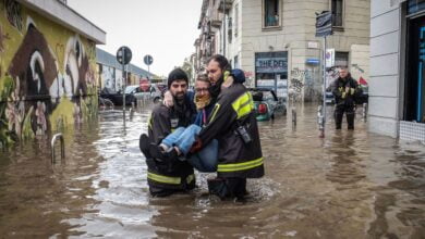 İtalya’da etkili olan sağanak yağış sebebiyle Milano'da bazı sokaklar sular altında kaldı.