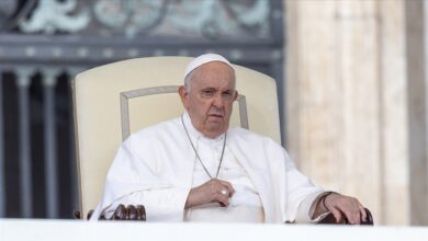 Katoliklerin ruhani lideri Papa, 7 Ekim'den bu yana devam eden Gazze'ye yönelik saldırılar için 'ateşkes' çağrısı yaptı.